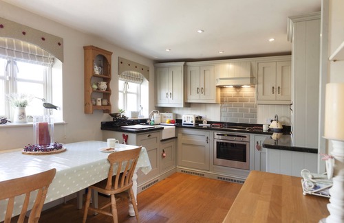 Holt Cottage | Legion Cottages: Oceanfront Self-Catering Retreat for 4