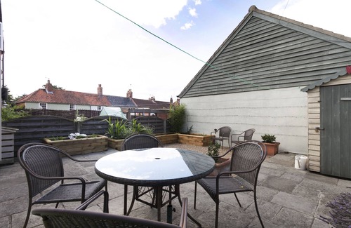 Holt Cottage | Legion Cottages: Oceanfront Self-Catering Retreat for 4