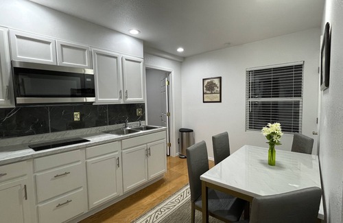 Auburndale Apartment | Ideal 2 Bedroom Studio with Lake View near Legoland & Disney