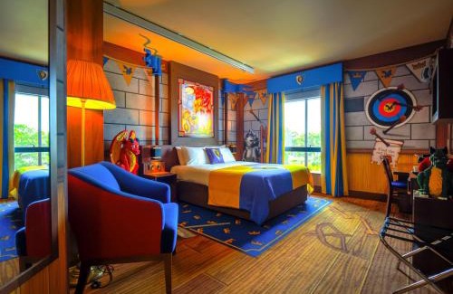 Windsor Hotel | Family-Friendly LEGOLAND(R) Windsor Resort with Pool Access