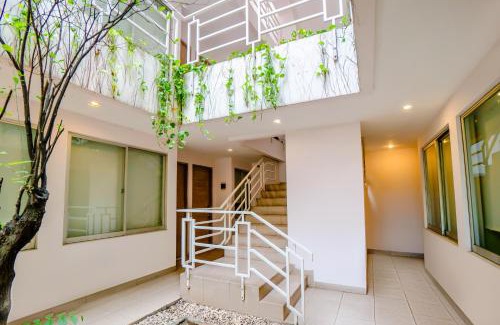 Bendungan Hilir House | Budget-Friendly LeGreen Suite Pejompongan with Breakfast
