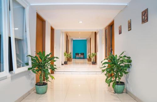 Jakarta House | Cozy LeGreen Suite Tebet with Complimentary Breakfast