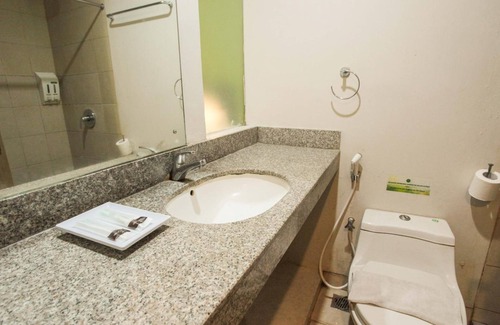 Bendungan Hilir Hotel | Discover LeGreen Suite Tondano: Family-Friendly Retreat
