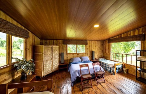 Purace House | Guest Rated 10/10: Leguaro Refugio de Colibríes Retreat