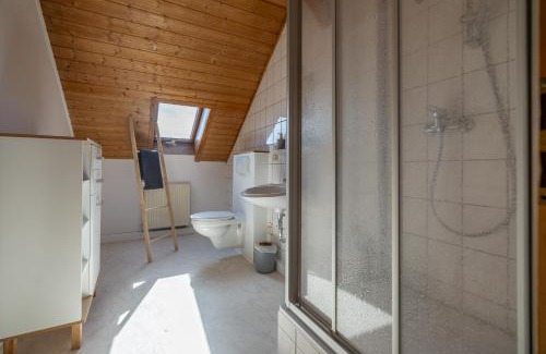 Abtnaundorf Apartment | Convenient LeHaStays Apartments in Leipzig with Breakfast