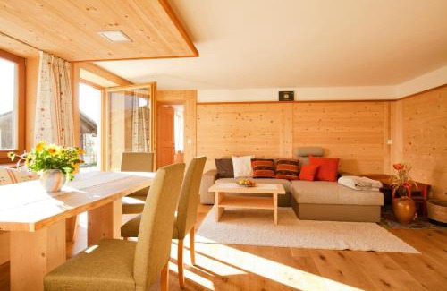 Luson Apartment | Guest Rated 9.7 - Lehrnerhof Lüsen with Ocean Views