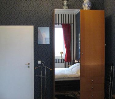 Mitte House | Stylish Leibniz6 Private Room with Kitchen Access