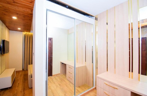 Shimla Apartment | Comfortable Leigh 2BHK Shimla with Rooftop and Wi-Fi