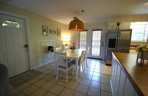 Tupelo House | Leighton Rambler: Ideal Location Near Dining and Parks