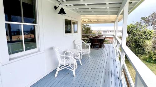 Yamba House | Guest Rated: Leightons Cottage - Family-Friendly Retreat
