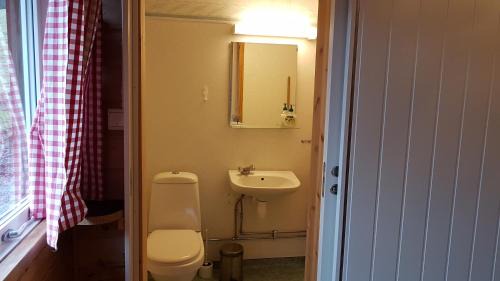 Brekke Apartment | Family-Friendly Retreat at Leilighet 2240 - Rated 8.9/10
