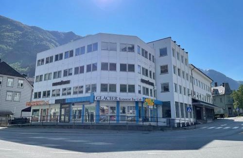 Odda Apartment | Cozy Apartment in the Heart of Odda - Family-Friendly Stay