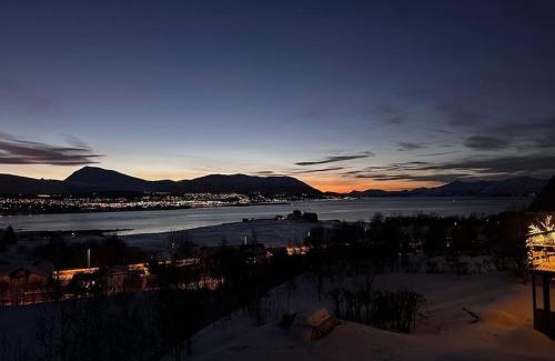 Kvaløysletta Apartment | Scenic 1-Bedroom Apartment in Tromsø with Great Views