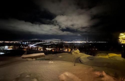 Kvaløysletta Apartment | Scenic 1-Bedroom Apartment in Tromsø with Great Views