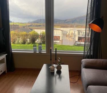 Leknes Apartment | Leilighet med nydelig utsikt på Leknes!