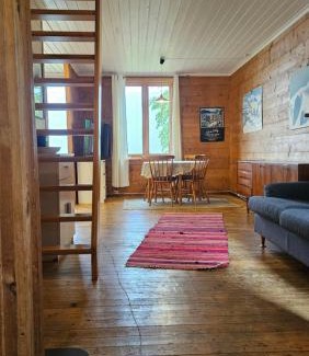Ullensvang Apartment | Cozy Stay at Leilighet v Hardangerfjorden - Pet and Child Friendly