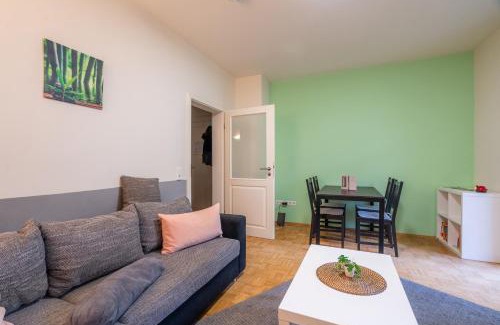 Nordost Apartment | Leipzig - Garten - Balkon - 10 Min zum Zentrum