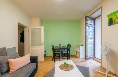 Nordost Apartment | Leipzig - Garten - Balkon - 10 Min zum Zentrum