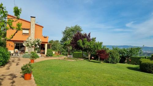 Monforte de Lemos House | Experience Comfort at Leiradaporta - 4-Star Oceanfront Retreat