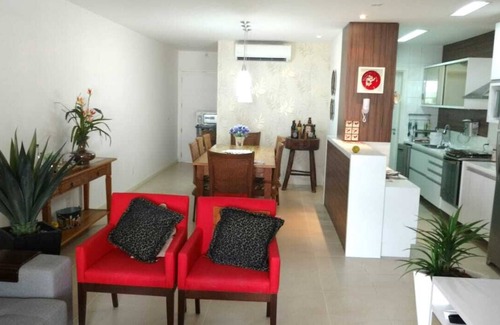 Ponta das Canas Apartment | Relaxation and Family Fun at Waterfall Retreat – 10/10 Rating