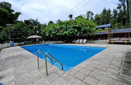 Mudigere House | Relaxing Leisure Homestay with Pool and Dining Options