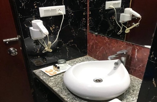 Kaisarganj Hotel | Leisure Resort