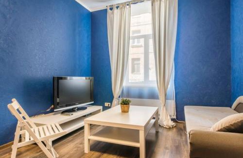 Brasa Apartment | Convenient Lejas 5: Self Check-In & Free Parking Near City
