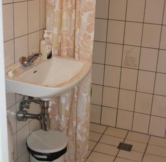 Torshavn Apartment | Cozy Apartments at Heygsmannavegur 15 with Kitchen Access