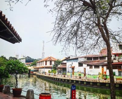 Bandar Melaka House | Discover Malacca from LEJU 21: Riverside Retreat Awaits