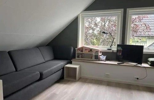 Aasen House | Inviting Guest House with Free Parking and High Ratings