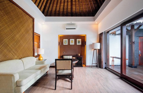 Jungut Batu Resort | Beachfront Bliss at Lembongan Beach Club and Resort