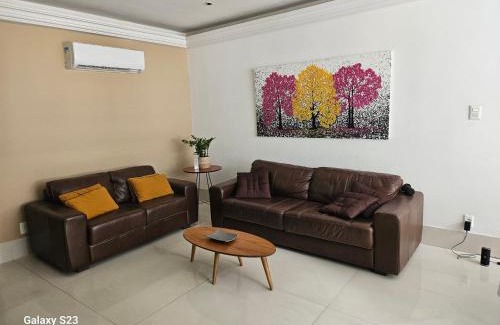 Leme Apartment | Beachfront Escape at Leme: Enjoy Ocean Views & Breakfast