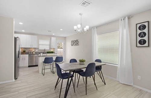 Biggs Field House | Family-Friendly Lemington Place: 4BR Home Near Amazon