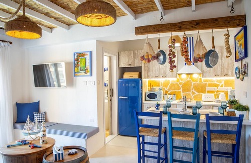 Germasogeia Apartment | Lemnos Suite: Cozy 1-Bedroom Steps from the Beach