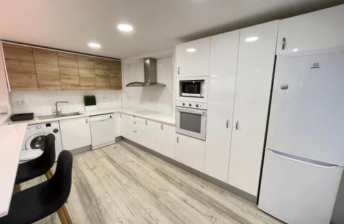 Murcia Apartment | Prime Stay at Lemon & Blue - Centrally Located for Groups