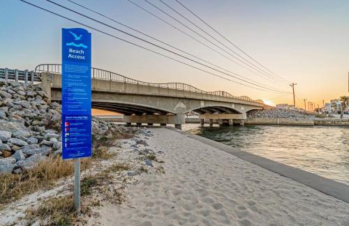 Gulf Shores House | Ocean View Retreat at Lemon Drop Lagoon - Pet Friendly Bliss