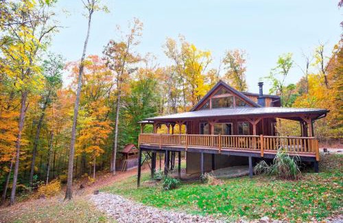 Unionville House | Guest Rated 10/10 at Lemon Ridge Lodge with Hot Tub Access