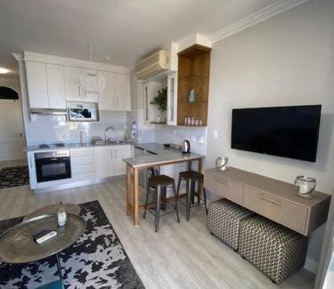 Stellenbosch Central Apartment | Oceanfront Retreat at Lemon Rind - 4 Star Excellence