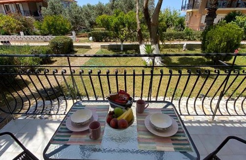 Sarlata House | Unforgettable Stays at Lemon Tree Apartments - Rated 10/10
