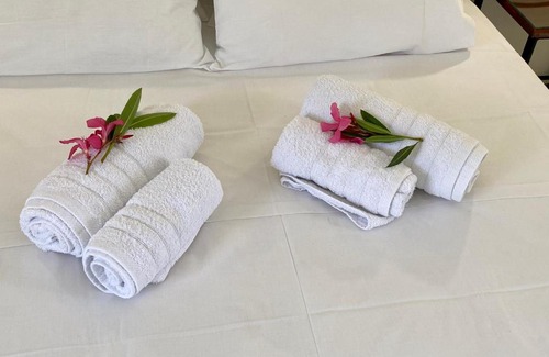 Sarlata House | Unforgettable Stays at Lemon Tree Apartments - Rated 10/10