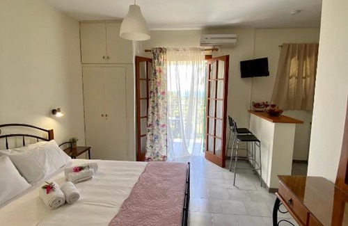 Sarlata House | Unforgettable Stays at Lemon Tree Apartments - Rated 10/10