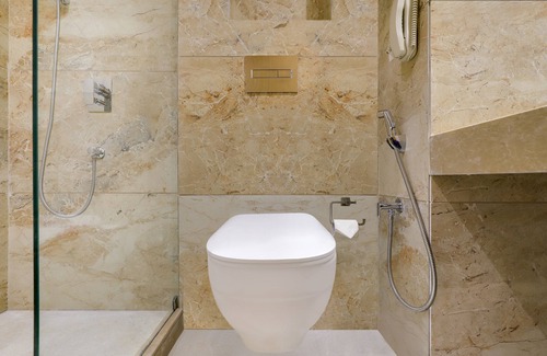 Agra Hotel | Discover the Lemon Tree Hotel Agra: Family-Friendly Stay