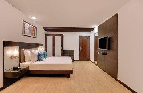 Bistupur Hotel | Discover Lemon Tree Hotel Centre Point in Jamshedpur