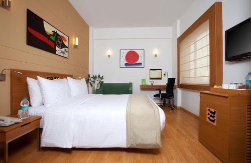 Industrial Area Phase I Hotel | Explore Lemon Tree Hotel Chandigarh with Pool & Spa Amenities