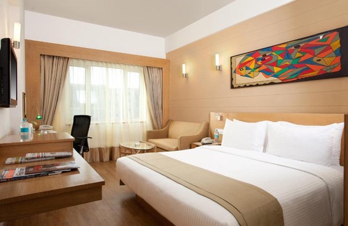 Industrial Area Phase I Hotel | Explore Lemon Tree Hotel Chandigarh with Pool & Spa Amenities