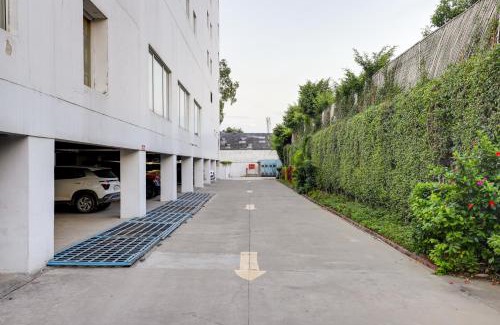 Industrial Area Phase I Hotel | Explore Lemon Tree Hotel Chandigarh with Pool & Spa Amenities