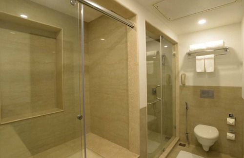 Coimbatore Hotel | Discover Lemon Tree Hotel Coimbatore: Family-Friendly Retreat