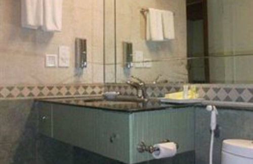 Kaushambi Hotel | Comfortable Stay at Lemon Tree Hotel, East Delhi Mall
