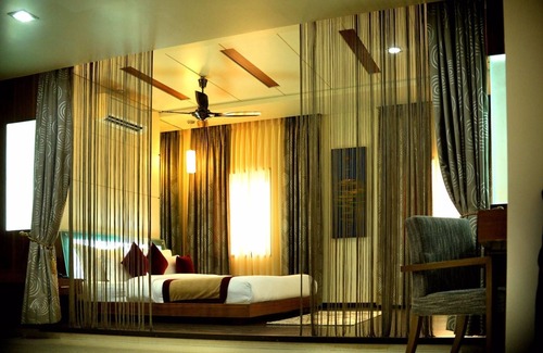 Jamnagar Hotel | Discover Comfort at Hotel Fortune Palace: 4-Star Family Retreat