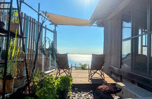 Ogishima Apartment | Exceptional Lemon Tree Hotel: Ocean Views & Pet-Friendly Stays